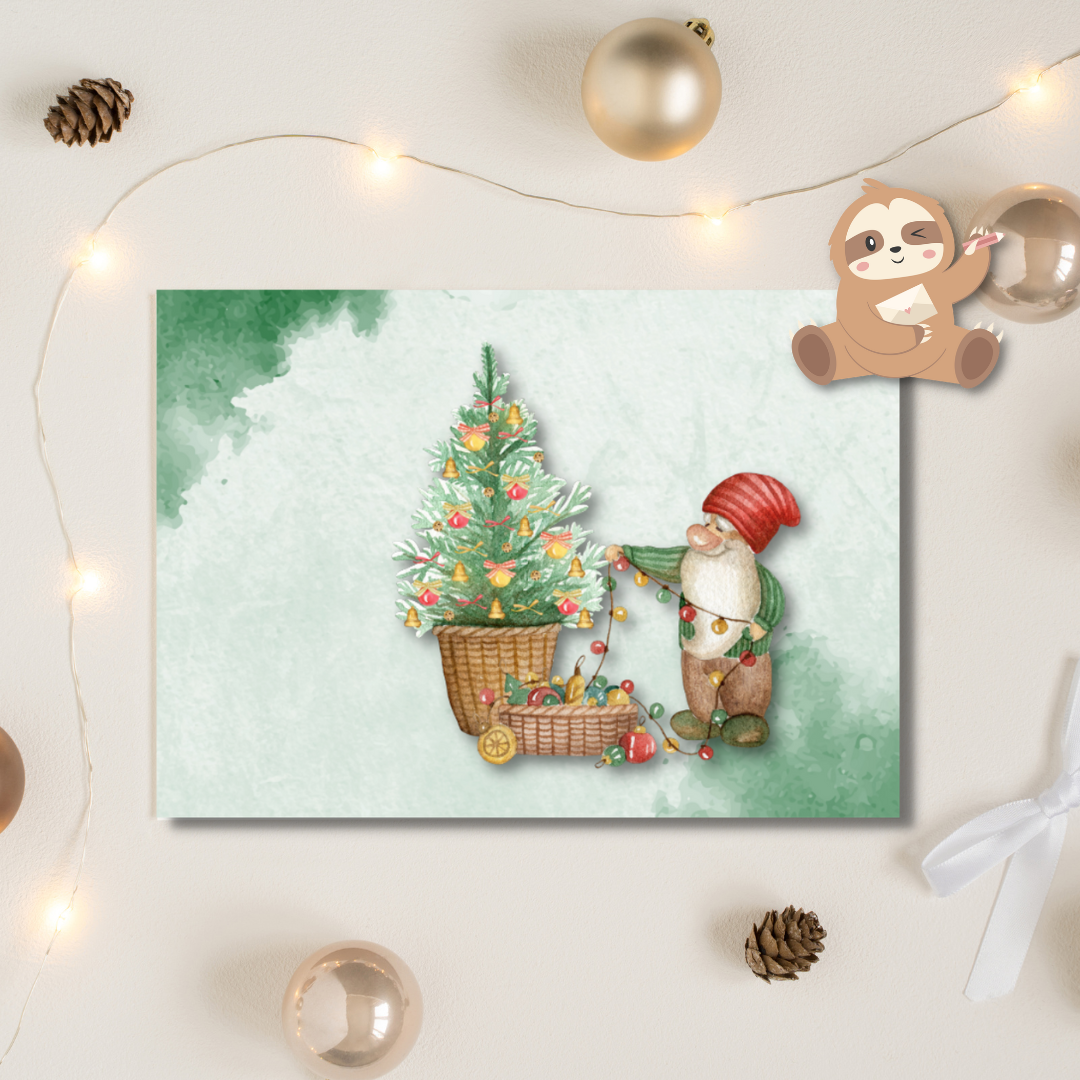 Kabouter versiert kerstboom – Ansichtkaart