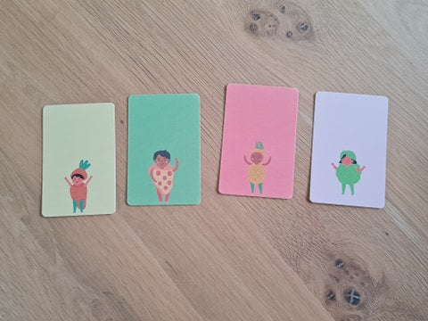 Kinderen in voedsel kostuums - Set Minikaartjes
