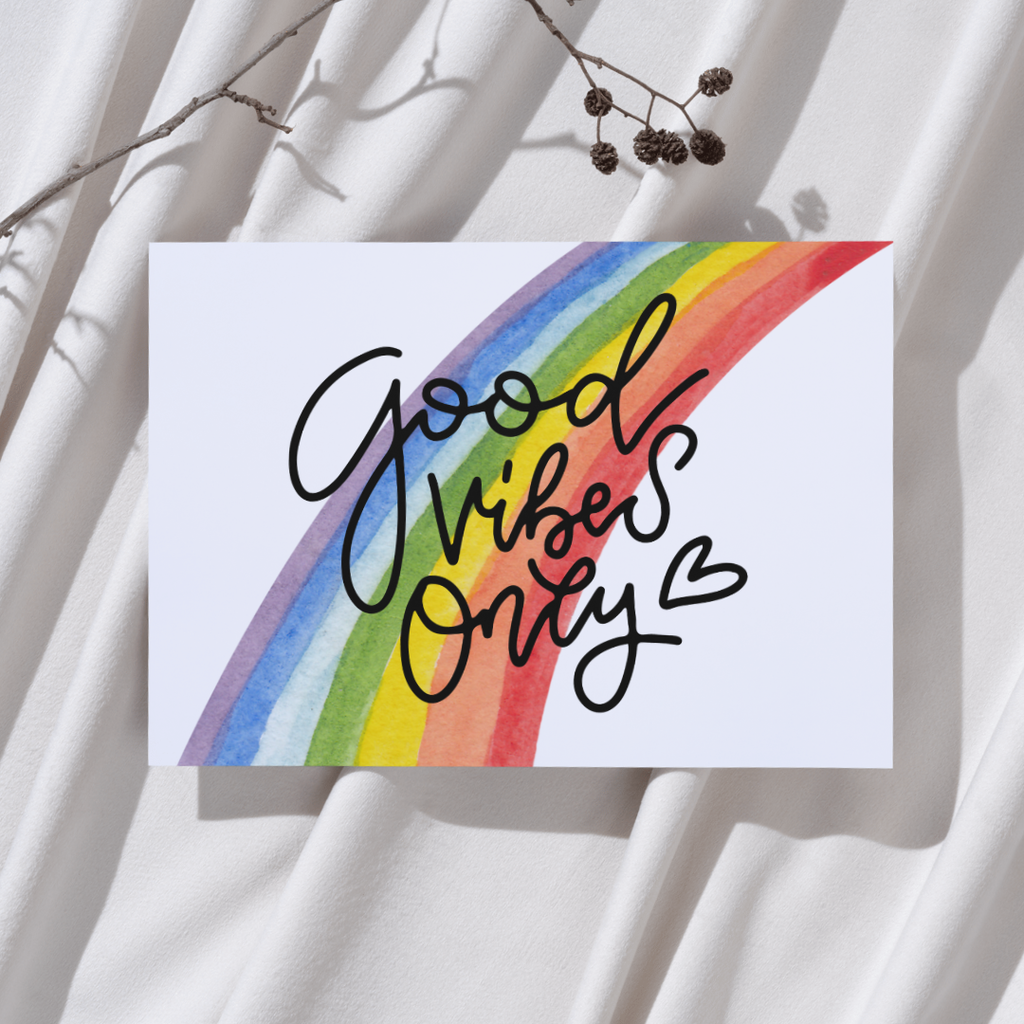 'Good vibes only’ – Regenboog Ansichtkaart